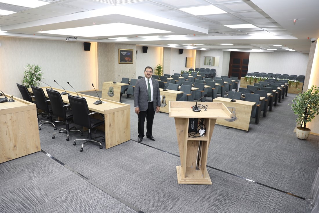 Başkan Canpolat, “Meclis salonumuz tüm ilçemize, belediye meclis üyelerimize hayırlı olsun”