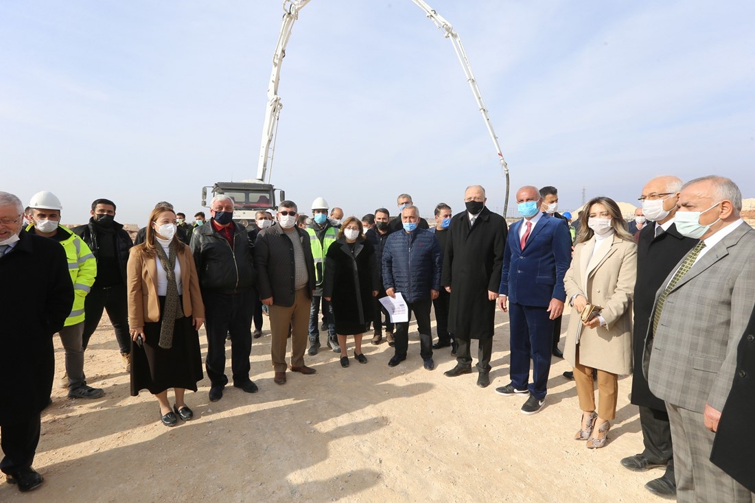 DAĞLARI KARAYA, KARAYI PARAYA ÇEVİREN BİR BELEDİYE BAŞKANIMIZ VAR