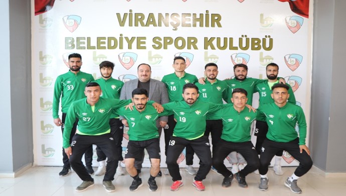 Viranşehir Belediye Başkanı Salih Ekinci’den Futbolculara Moral Ziyaretti