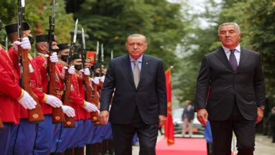 Cumhurbaşkanı Erdoğan, Karadağ Cumhurbaşkanlığı Rezidansı’nda