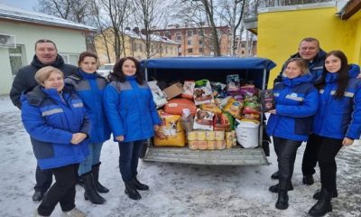 В Ленинградской области активисты «Единой России» передали корма для животных в приюты