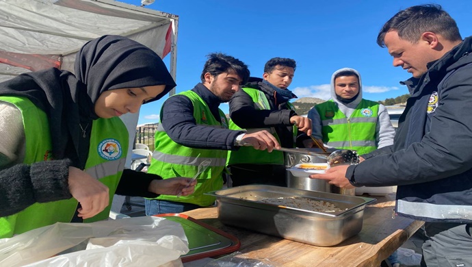 BÜYÜKŞEHİR GENÇLİK MECLİSİ ADIYAMAN’DA GÖNÜLLERİ FETHETTİ