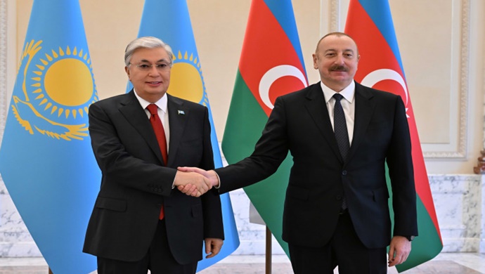 Kassym-Jomart Tokayev ve İlham Aliyev görüştü