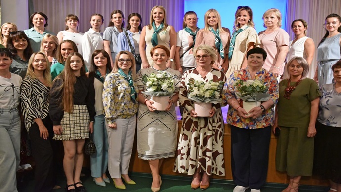 “Birleşik Rusya Kadın Hareketi” Belgorod bölgesindeki kadın siyaset okulunda bir oturum düzenledi
